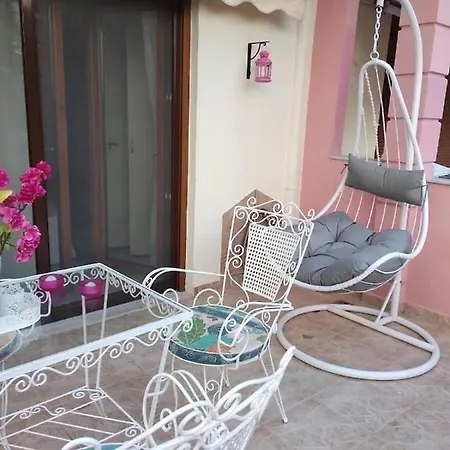 Seaside Apartment *