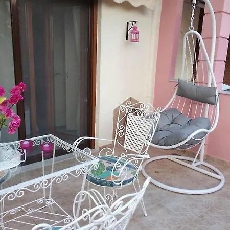 Seaside Apartment *